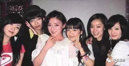 闺蜜们吃瓜娱乐圈,揭秘明星幕后故事